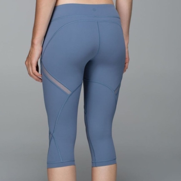 Lululemon Cool To Street Crop
Blue Denim / Banana Leaf Blush Quartz - Picture 4 of 12